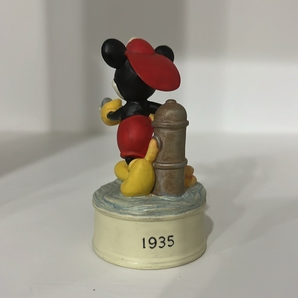 Lenox Mickey Mouse Figurines Mickey’s Fire Brigade - Picture 4 of 7